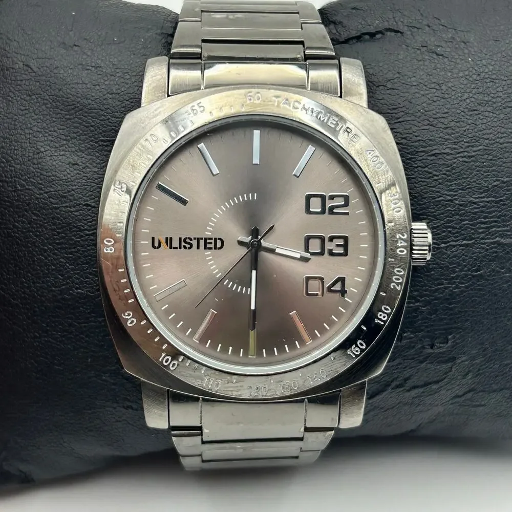 Unlisted Ul5120 Metallic Gray Stainless Steel Men’s Watch Working New Battery
